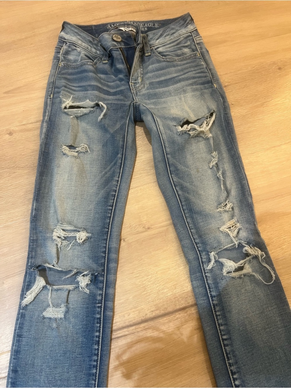 American Eagle Outfitters Light Blue Ripped Skinny Jeans